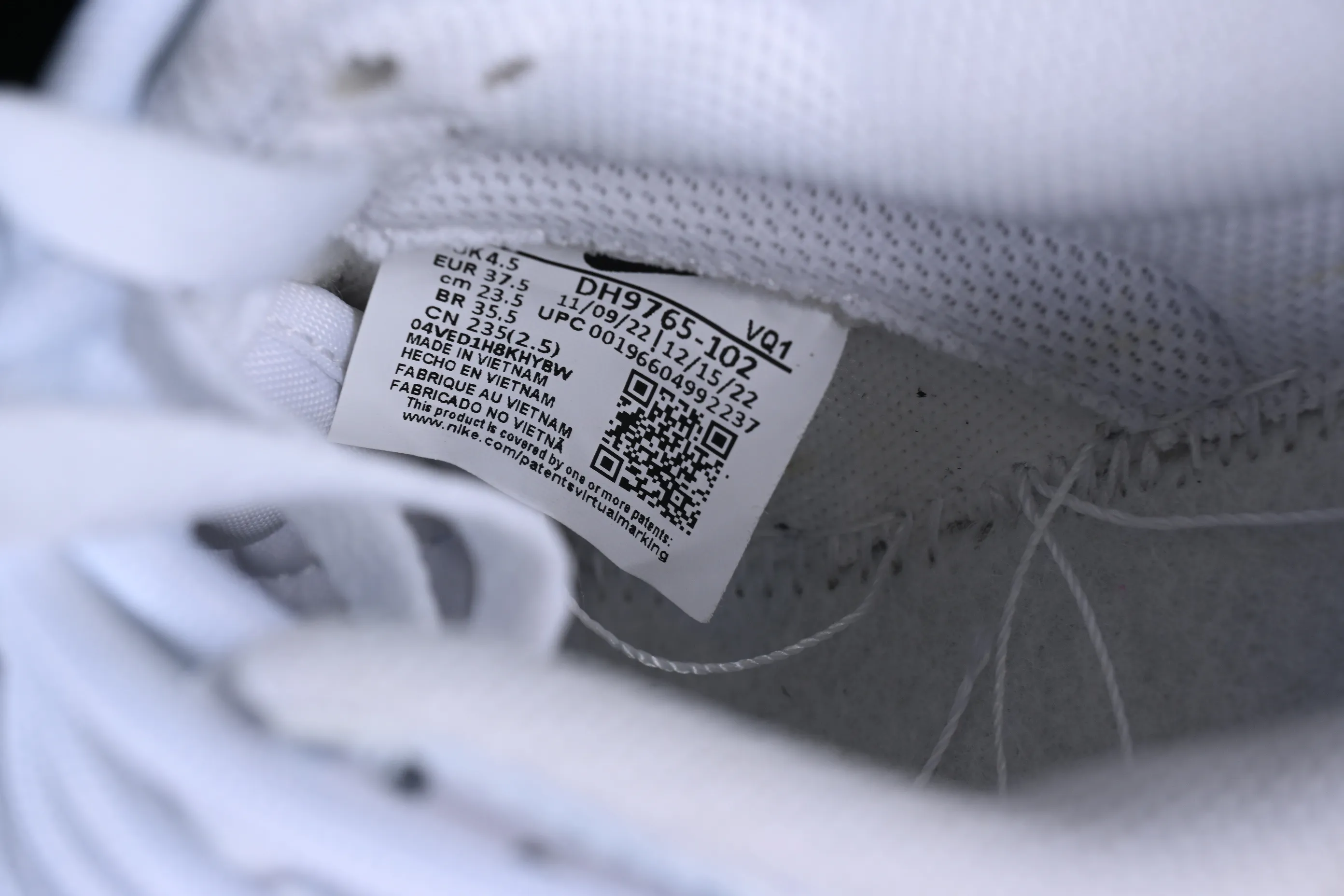 All categories Nk SB Dunk series Nk SB Dunk Low low-top sneakers Nk DunkLow bubble jellyfish summer clear and refreshing SB strap low-top casual sneakers DH9765-102